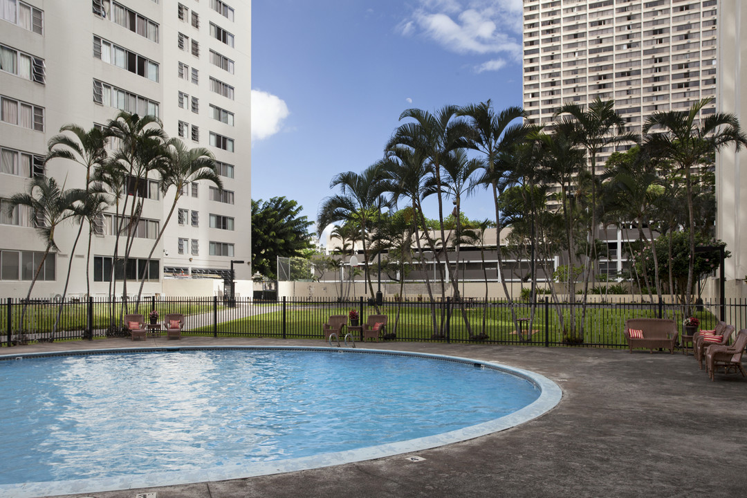 Maunakea Tower Apartment Homes in Honolulu, HI - Foto de edificio