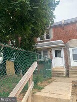 1367 Edgehill Rd in Darby, PA - Building Photo
