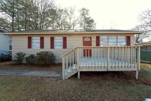 919 27th Ave N in Hueytown, AL - Building Photo