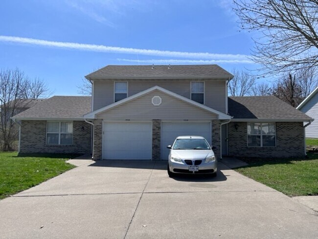 3566-3568-3568 Prescott Dr in Columbia, MO - Building Photo - Building Photo