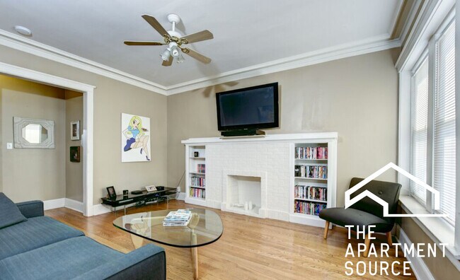5021 N Ashland Ave, Unit 3r in Chicago, IL - Building Photo - Building Photo