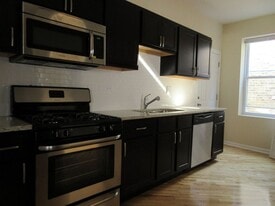 3807 W Hirsch St, Unit 2 in Chicago, IL - Building Photo