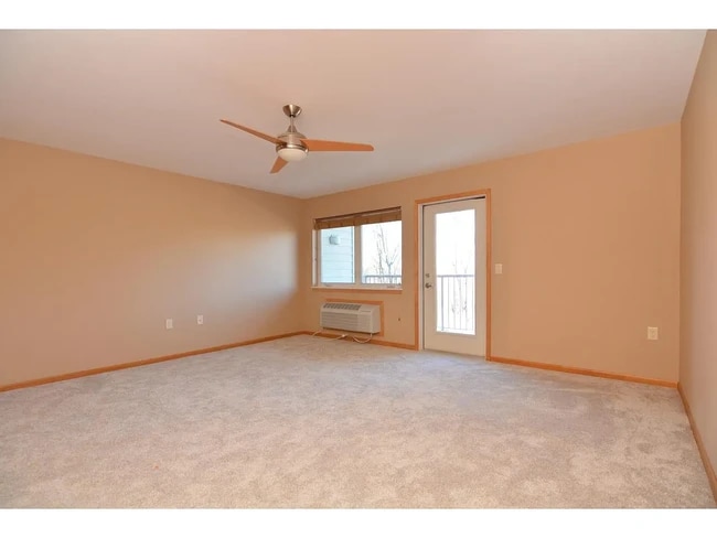 8206 Starr Grass Dr, Unit 212 in Madison, WI - Building Photo - Building Photo