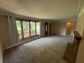 4819 Ashland Dr in Fort Wayne, IN - Building Photo - Building Photo