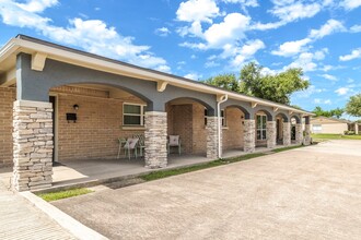 Villages at Parktown Apartment Homes in Deer Park, TX - Building Photo - Building Photo