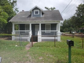 664 Escambia St in Jacksonville, FL - Building Photo