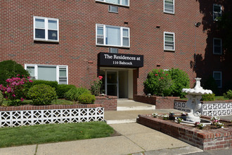 110 Babcock St in Brookline, MA - Foto de edificio - Building Photo