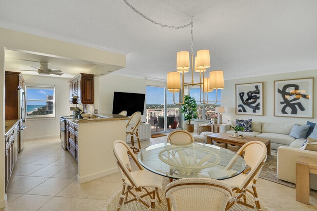 1051 Hillsboro Mile in Hillsboro Beach, FL - Foto de edificio - Building Photo