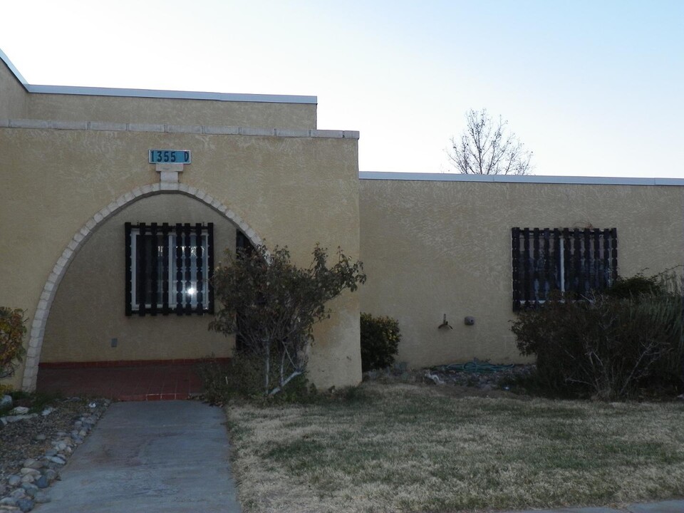 1355 Rio Rancho Blvd SE in Rio Rancho, NM - Building Photo