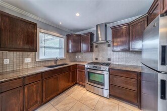 7302 Kenwell St in Dallas, TX - Building Photo - Building Photo