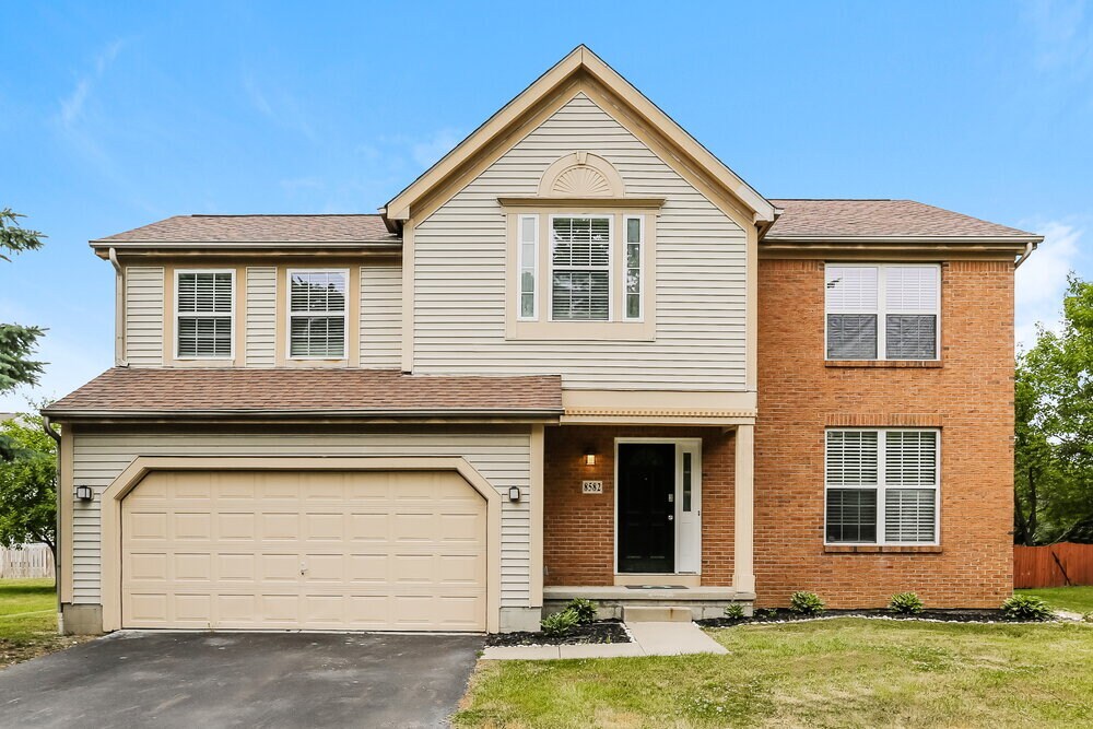 8582 Wildomar Ave in Reynoldsburg, OH - Building Photo