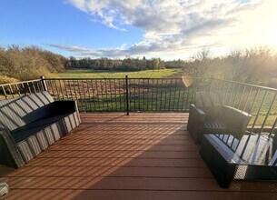 2071 S Jasper Dr in Cornelius, OR - Building Photo - Building Photo