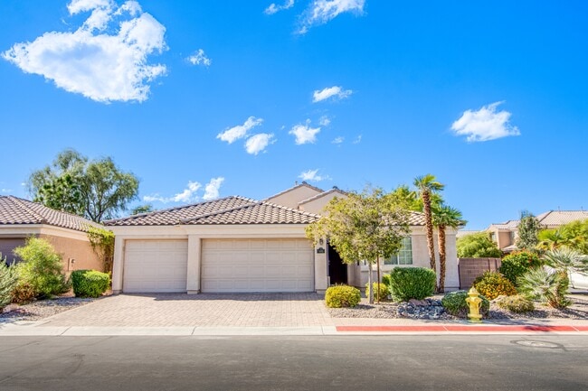 property at 8161 Walton Mills Ct