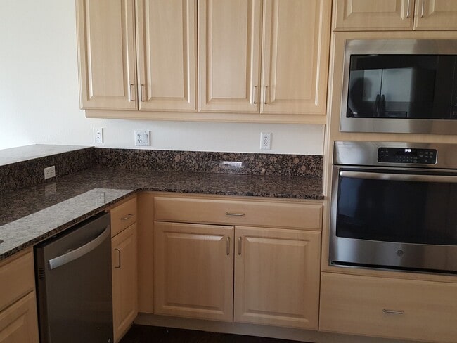 35 Champagne Cir in Rancho Mirage, CA - Building Photo - Building Photo