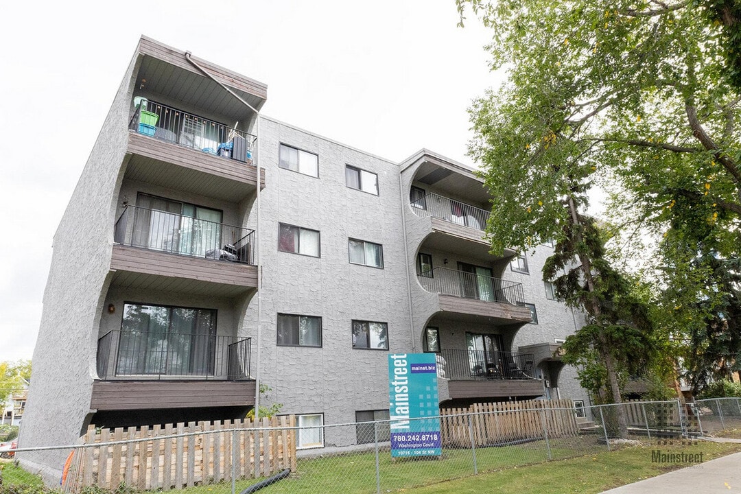 Washington Court in Edmonton, AB - Building Photo