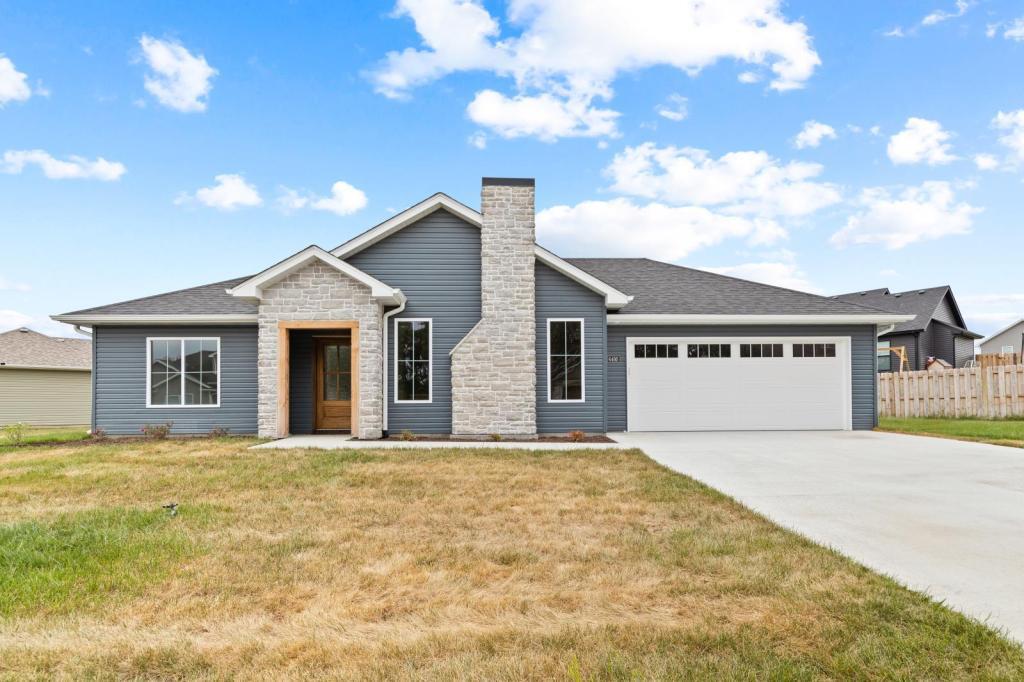 6495 Gail Ct in Hallsville, MO - Building Photo