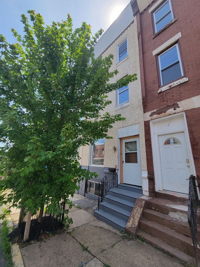 2524 N 19th St in Philadelphia, PA - Building Photo - Building Photo