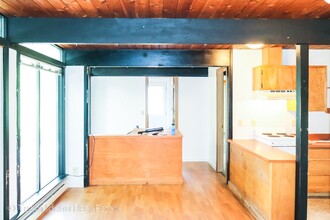 319-323 Taylor Ave in Moscow, ID - Foto de edificio - Building Photo