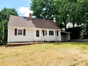 15 Ellington St in Agawam, MA - Building Photo - Building Photo