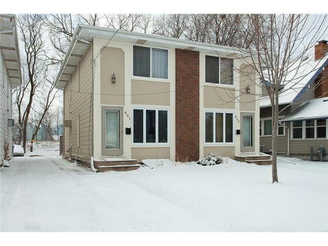property at 831 Weeks Ave SE