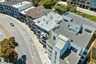 146 Portola Dr in San Francisco, CA - Foto de edificio - Building Photo