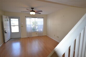 3379 Fox Hunt Dr in Palm Harbor, FL - Building Photo - Building Photo