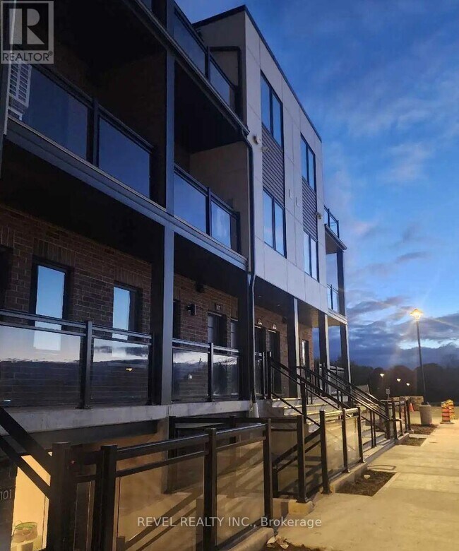 940 St David St N in Centre Wellington, ON - Building Photo - Building Photo