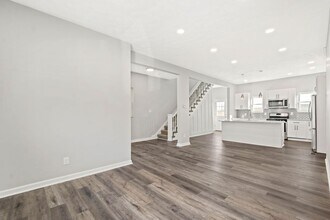 1237 Stranmore St in Pittsburgh, PA - Foto de edificio - Building Photo
