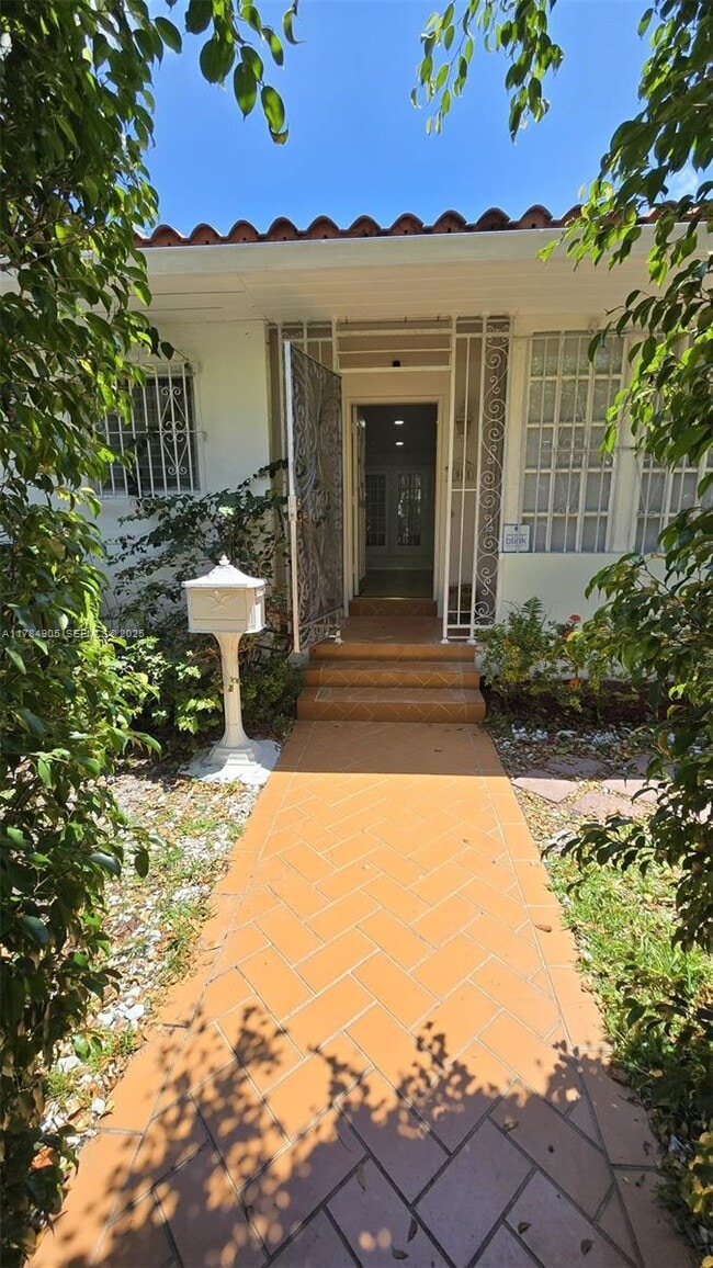 property at 1901 SW 2nd Ave