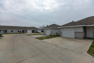 430 Knickerbocker St, Unit 22 in Corpus Christi, TX - Building Photo - Building Photo