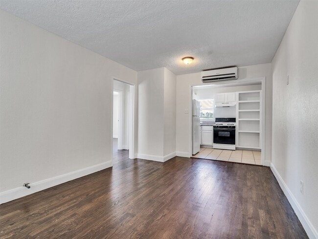 property at 7622 Pecan Villas Dr
