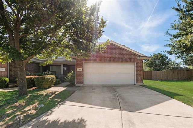 7408 Lazy Spur Blvd in Fort Worth, TX - Building Photo