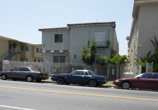 255 S Normandie Ave in Los Angeles, CA - Building Photo - Building Photo