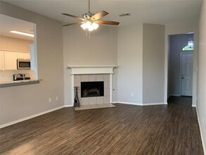 4903 Chase More Dr in Bacliff, TX - Building Photo - Building Photo