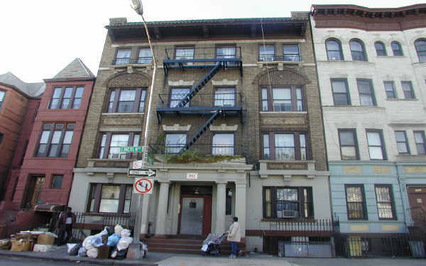 600 Lincoln Pl in Brooklyn, NY - Building Photo