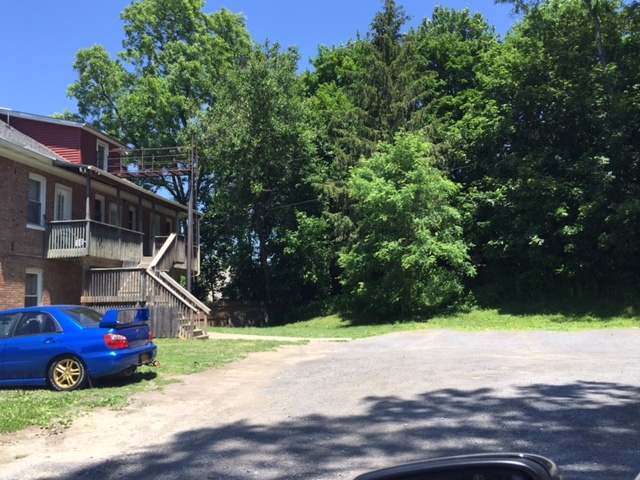 32 Market St in Wappingers Falls, NY - Foto de edificio - Building Photo