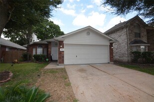 9131 Knightsland Trail in Houston, TX - Building Photo