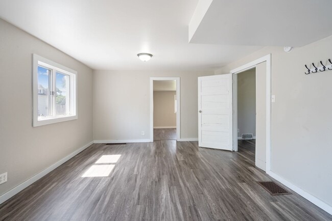 2509 Olive St in Cedar Falls, IA - Building Photo - Building Photo