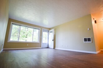 12695-12699 SE 27th Ave in Portland, OR - Building Photo - Building Photo