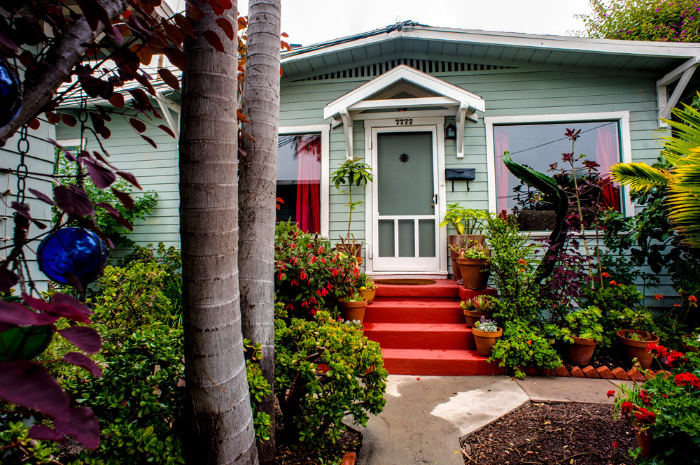 Ivanhoe Cottages in La Jolla, CA - Building Photo