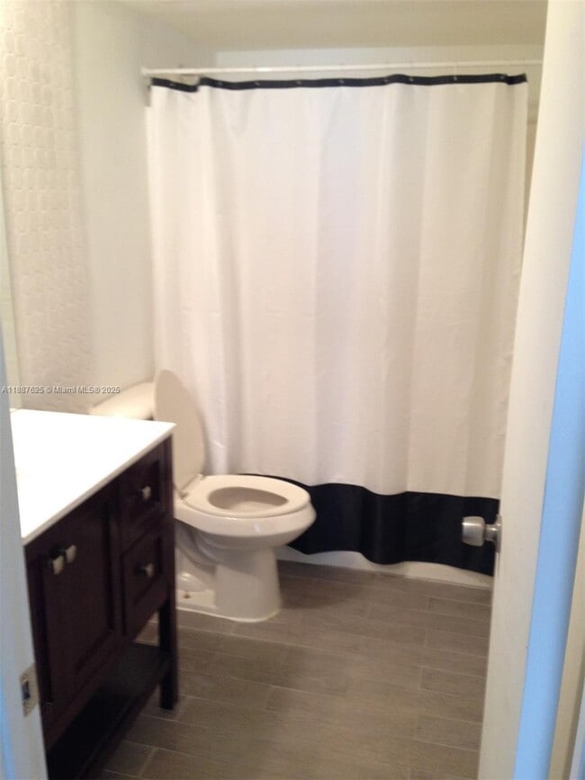 11153 NW 37th St in Sunrise, FL - Building Photo - Building Photo