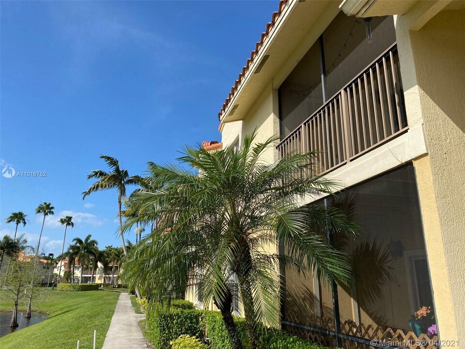 1229 SW 46th Ave-Unit -408 in Pompano Beach, FL - Building Photo