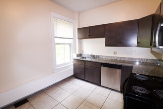 2615 Eden Ave, Unit 2 in Cincinnati, OH - Foto de edificio - Building Photo