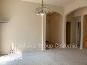 2224 Bastona Dr in Elk Grove, CA - Building Photo - Building Photo