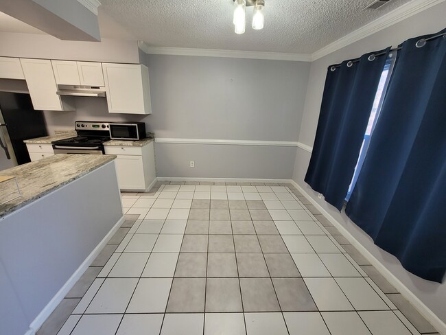 2449 Reagan Ave in Virginia Beach, VA - Building Photo - Building Photo