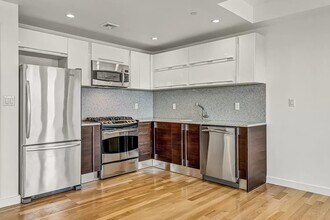 35-40 30th St in Queens, NY - Building Photo - Building Photo