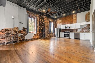 558 St Francis St in Mobile, AL - Building Photo - Building Photo