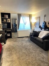 855 E Broadway in Long Beach, NY - Foto de edificio - Building Photo