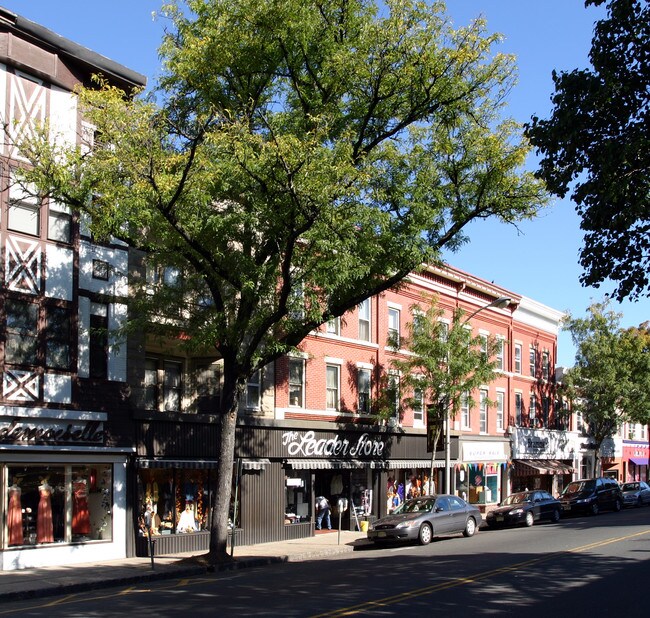 109 E Broad St in Westfield, NJ - Building Photo - Building Photo
