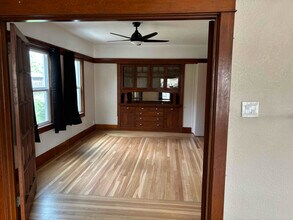 136 Las Flores Ave in Modesto, CA - Building Photo - Building Photo